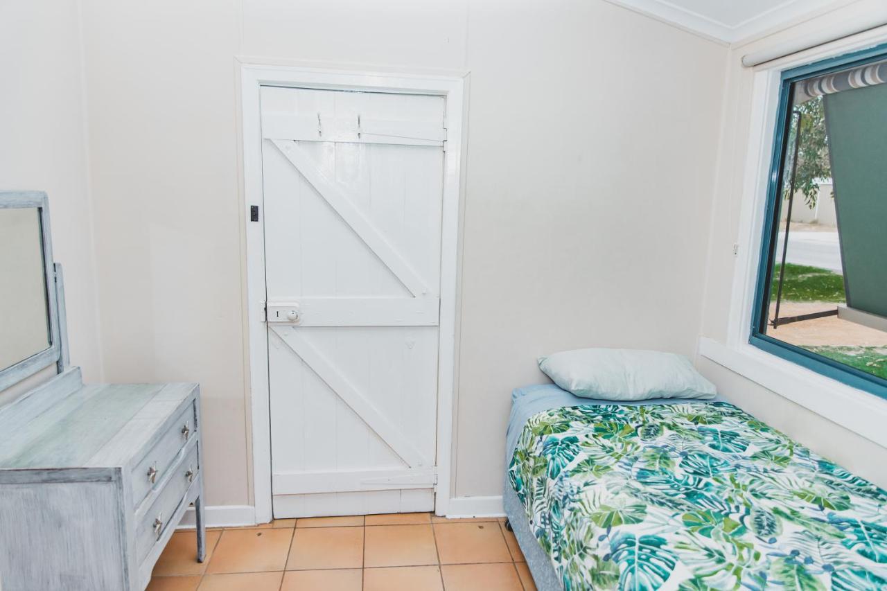Dongara Hotel Motel Dış mekan fotoğraf